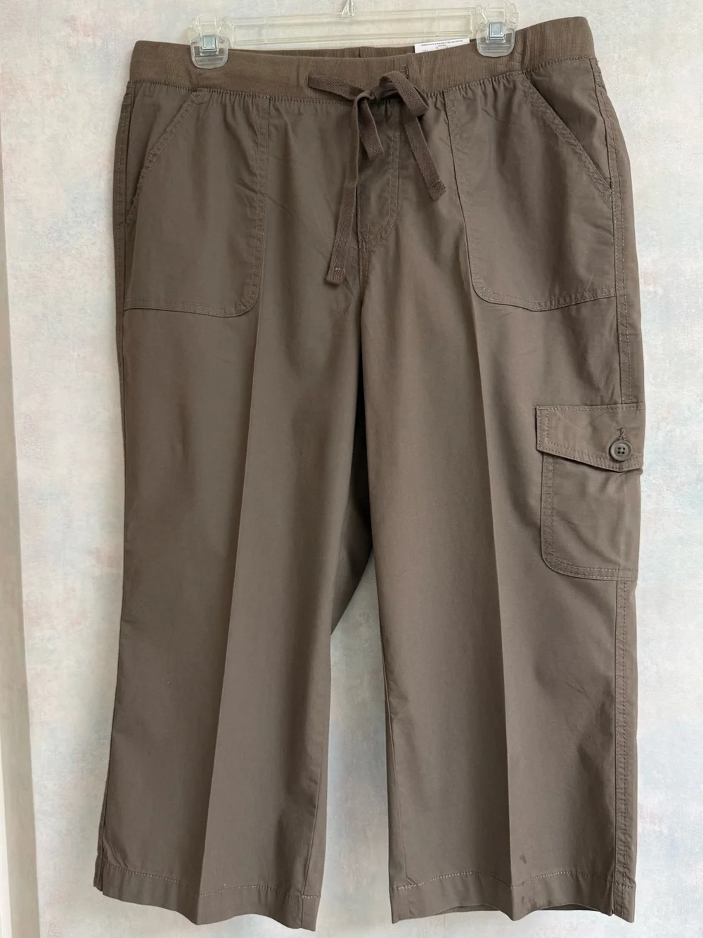 L Capri Easy Fit Through Hip/Thigh by St John’s Bay, Dark Khaki, Pockets Pull On - Picture 3 of 14